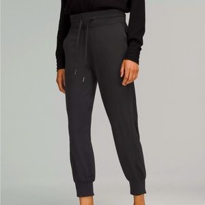 NEW! Lululemon Ready to Rulu jogger. Size 4, Dark gray. Sale tag removed.